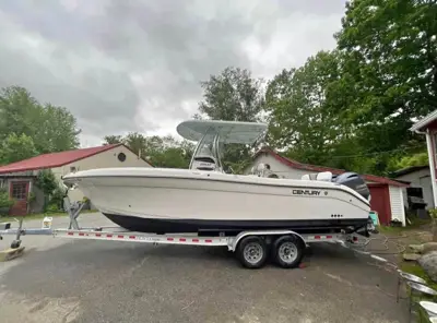 2015 Century 2600 cc