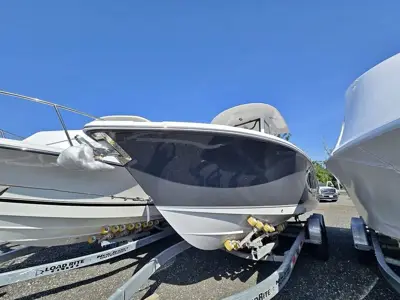 2027 Sea Hunt Ultra 255SE