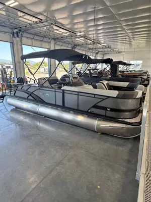 2026 Sylvan L3 Bar/lounge Pontoon boat 🔥