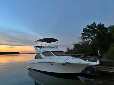 2001 Bayliner 3258