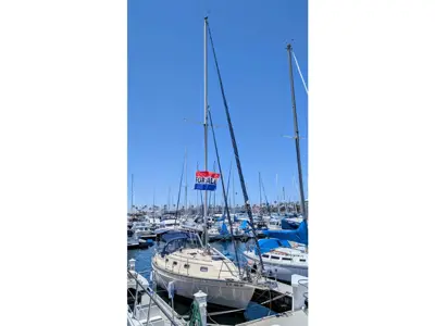 33.3' Island Packet 320