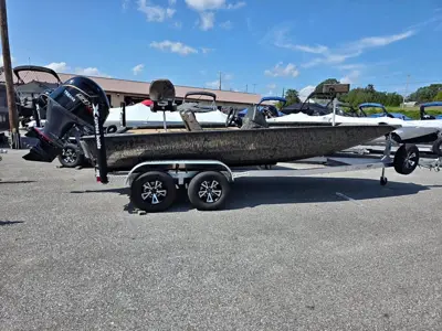 2027 Xpress H20 Bass, Yamaha Vmax 175 SHO