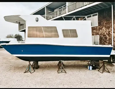 1972 Cobia mini- yacht