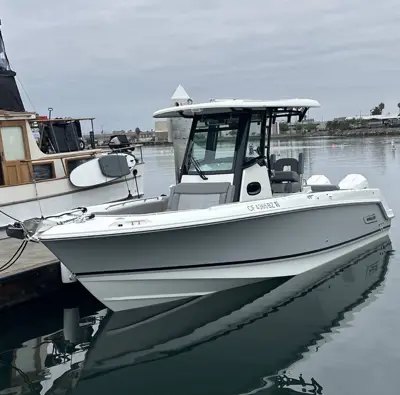 2024 Boston Whaler 250 Outrage | 25' |One Owner, garage kept,104 hours