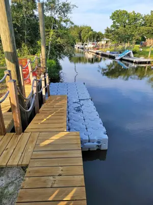 Boat slip with ramp for rent avail.