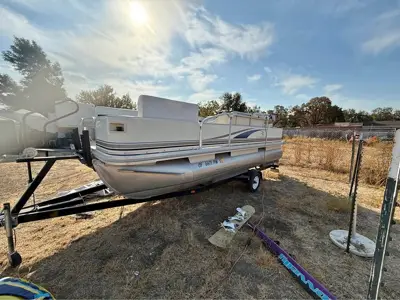 2002 Bennington pontoon