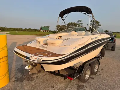2004 Four Winns 230 Horizon w/ Upgrades