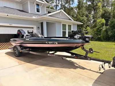 2001 Triton tr186