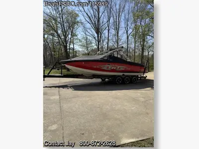2005 Mastercraft X80-280SST — 28ft