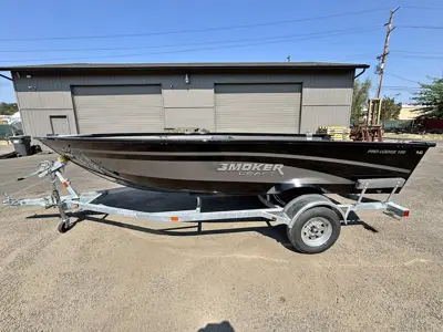 2027 Smokercraft 16' Pro Lodge