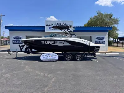 2024 Chaparral 23 Surf