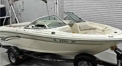 2002 Sea Ray 182 Bow rider / 4.3 / trlr