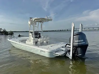 2012 Yellowfin 24 bay