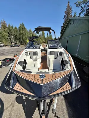 2018 Nautique g23