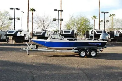 2026 Wooldridge 20 Alaskan Windshield