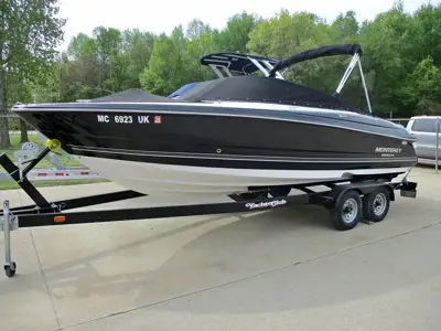 2020 Monterey 224FS