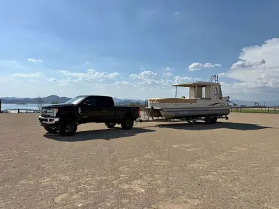 2005 30ft Tracker Party Barge
