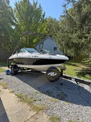 2011 Four Winns H190 Sport Boat