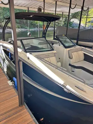 2017 SeaRay 270 SDX