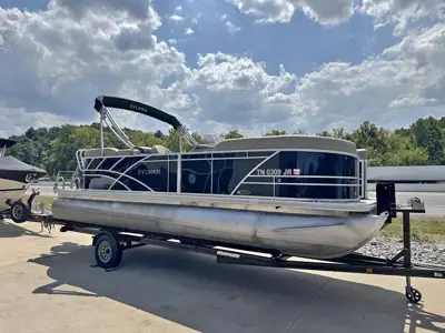 2022 Sylvan mirage 822