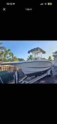 2000 Hydra Sports 22.5 Deep V , center console
