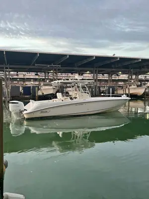 32' Boston Whaler Outrage