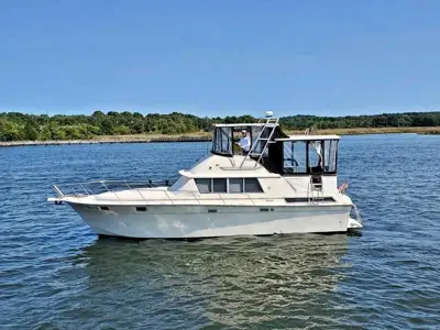 RARE Find !1989 Silverton 40 Aft Cabin – One Owner–Under 100 Engine Hours