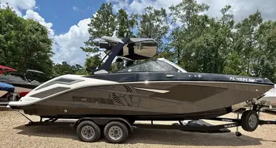 2021 Scarab 285 ID