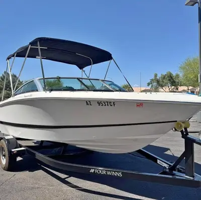 2017 Four Winns Freedom 190