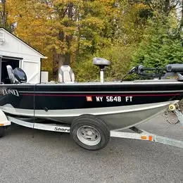 2006 LUND Pro Angler 17 BASS boat