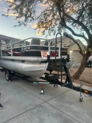2017 Sun Tracker Bass 16 Buggy DLX