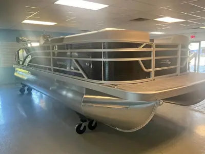 2027 Bennington 22 S Pontoon