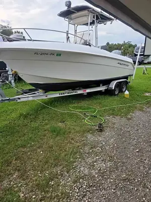 Aquasport osprey 205 with 47 hours