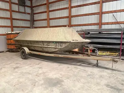 Xpress 18' aluminum duck boat
