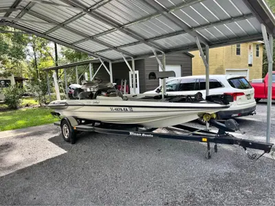 2000 Triton TR-19