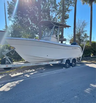 2018 Cobia 220