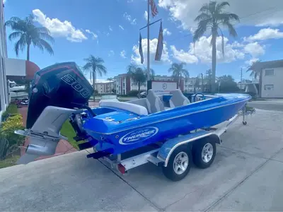 Active Thunder 22’ Banshee