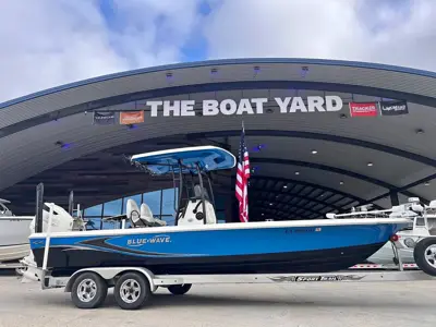 2017 Blue Wave 2400 purebay