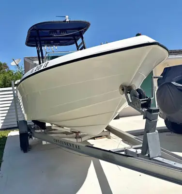 2001 Robalo 1820 Center Console Boat