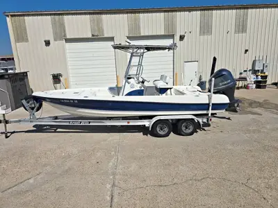 2005 Triton 22 lts