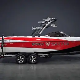 2013 Malibu boats 247 LSV