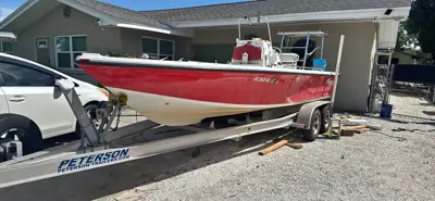 2007 Mako 2201