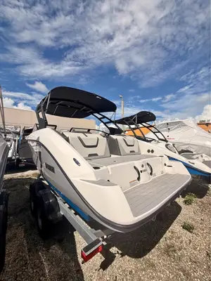 2026 Yamaha AR220