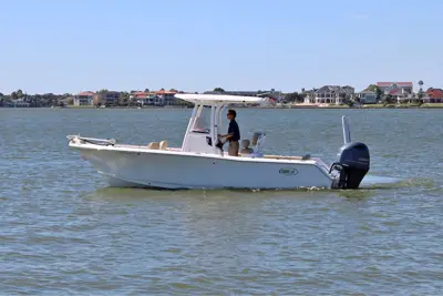 2017 Sea Hunt 225 Ultra