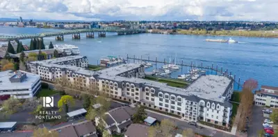 COLUMBIA RIVER MOORAGE SLIPS AVAILABLE