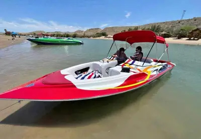 1985 Carrera Jet Boat 22f open bow