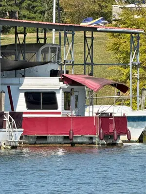 1991 Crest 43x10 Houseboat on Lake Wylie