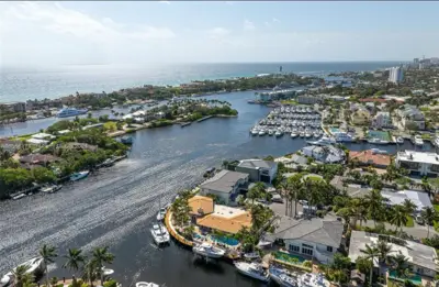 Boat Dock For Rent in Lighthouse Point, Florida