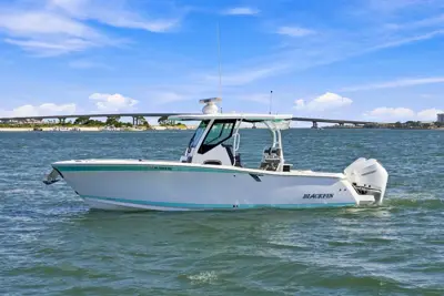 2021 Blackfin 272 CC