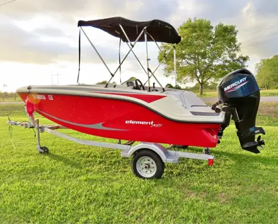 2023 Bayliner M15 Boat